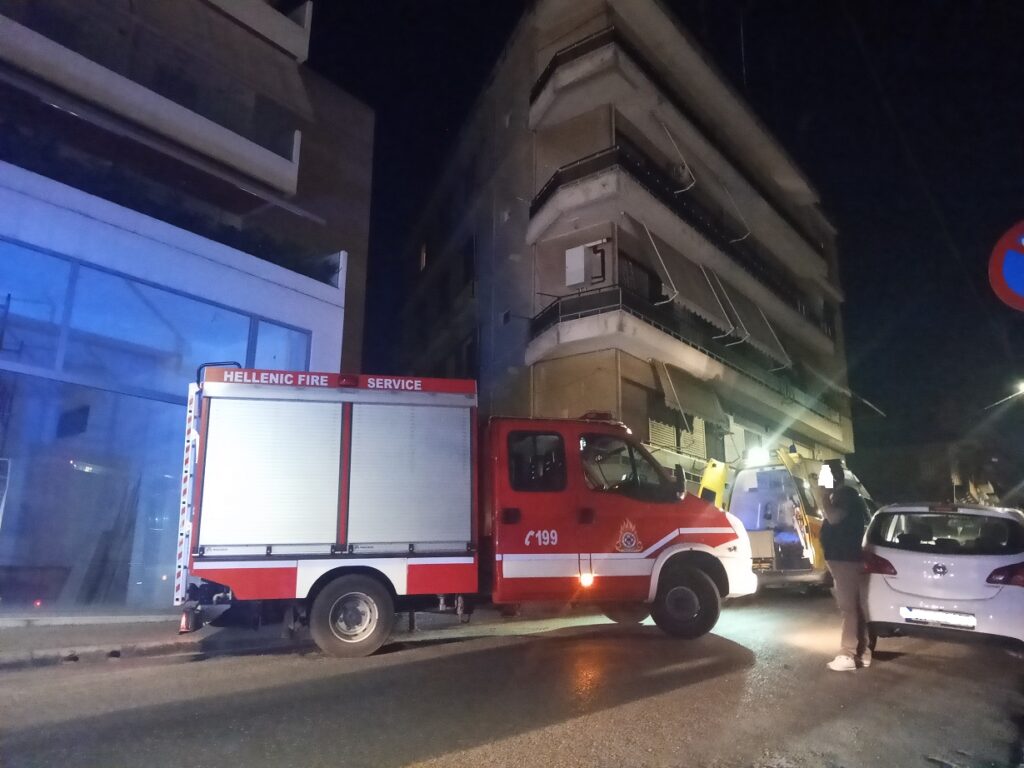 ΑΓΡΙΝΙΟ: αυτοκτόνησε γυναίκα πέφτοντας από μπαλκόνι…